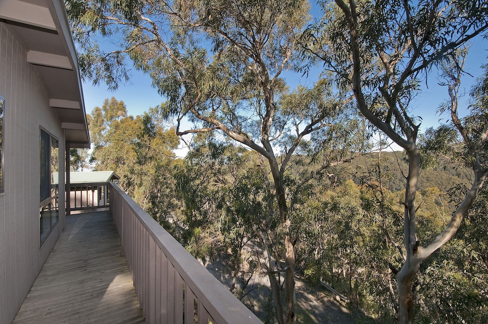 BEACON POINT OCEAN VIEW VILLAS 61/70