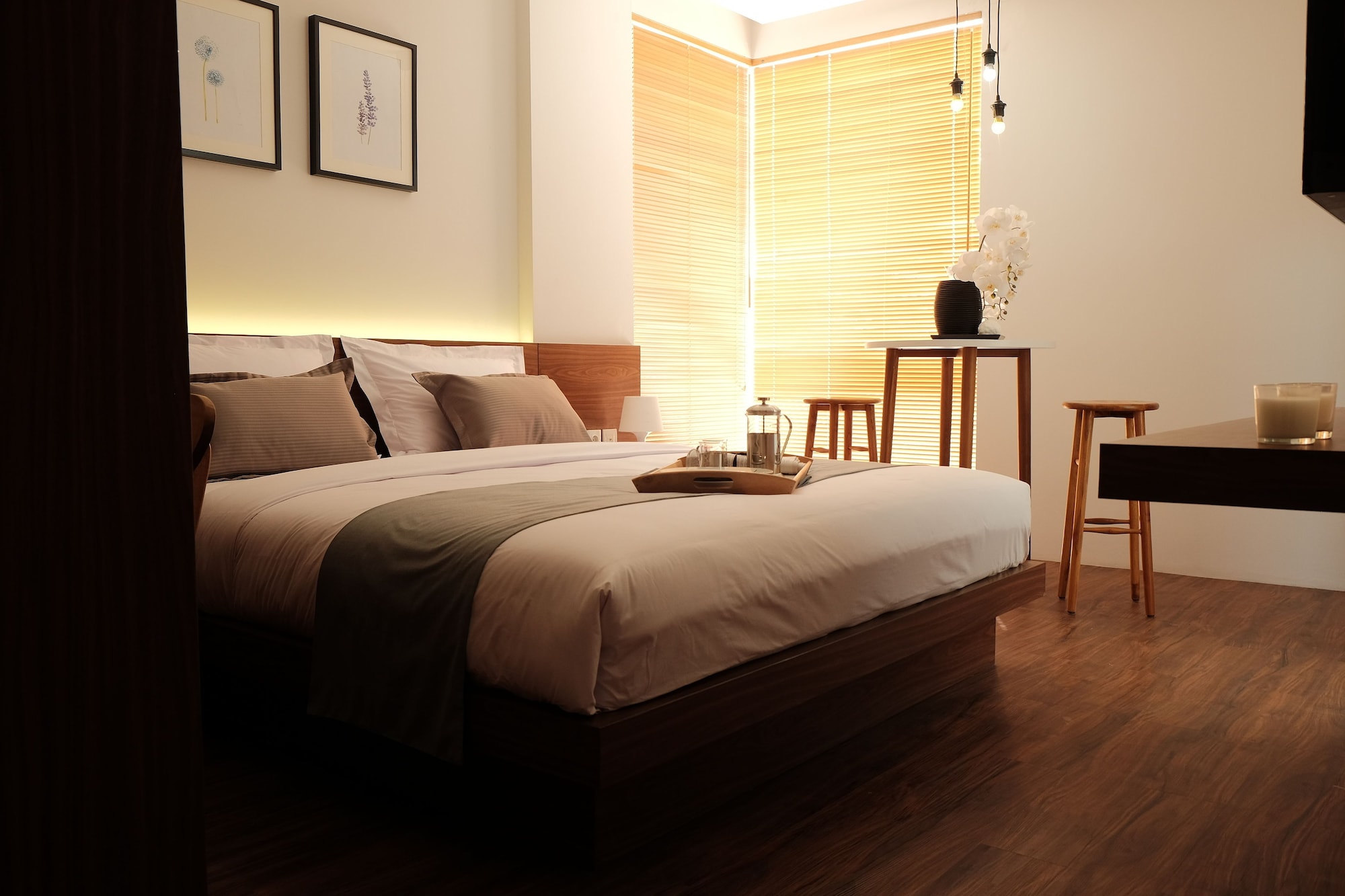 PREMIUM, KING BED