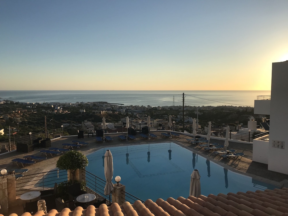 Amazones Village Suites 41/50