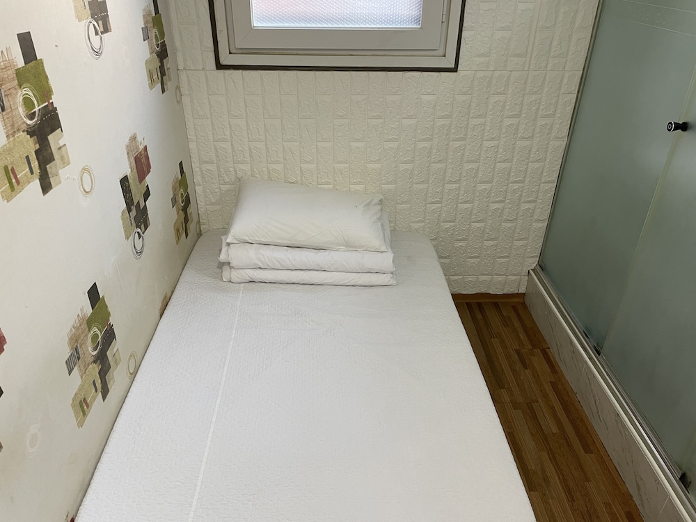 غرفة مفردة بسرير فردي، Hostel Chloe 3/10