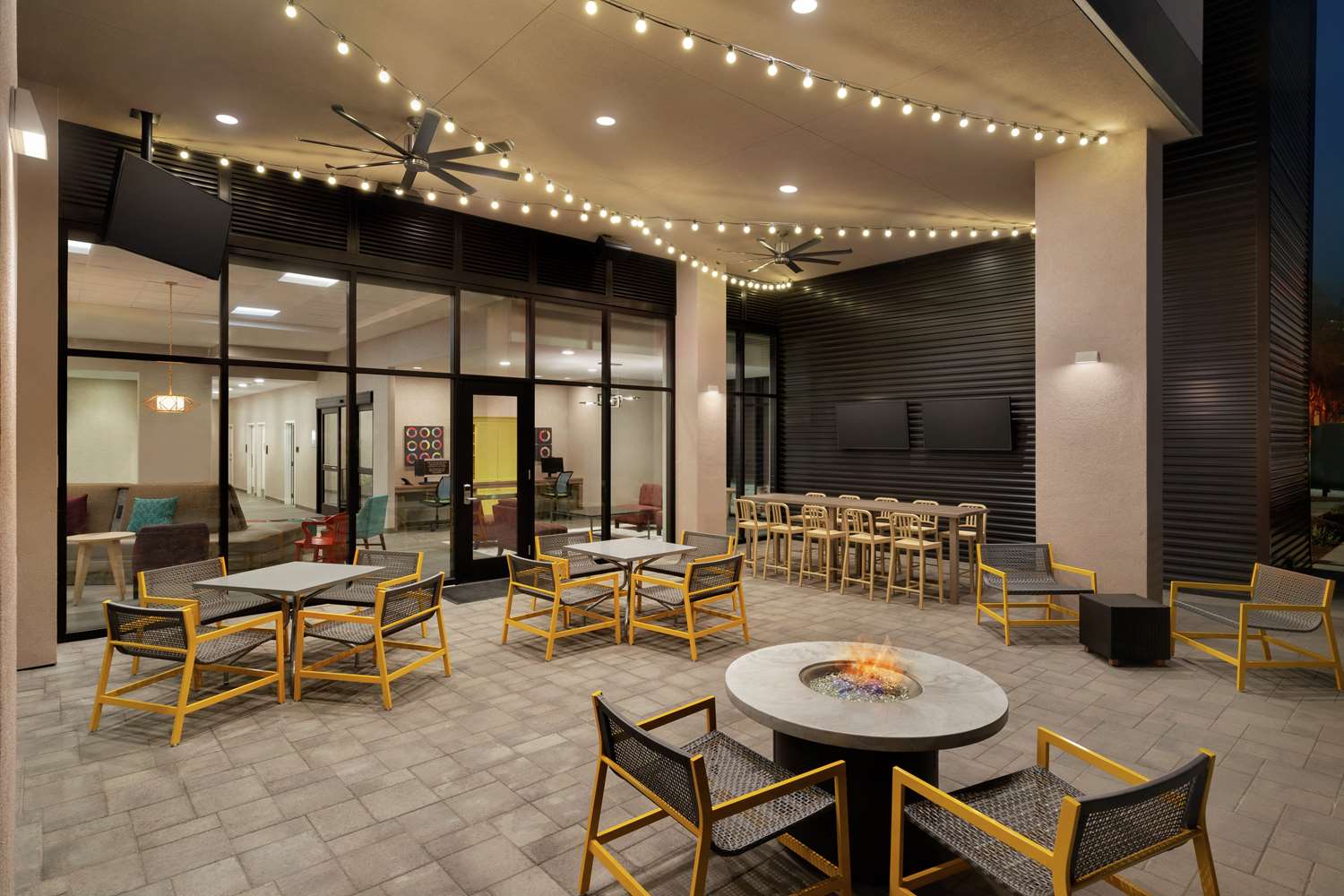 Home2 Suites by Hilton Woodland Hills Los Angeles 34/48