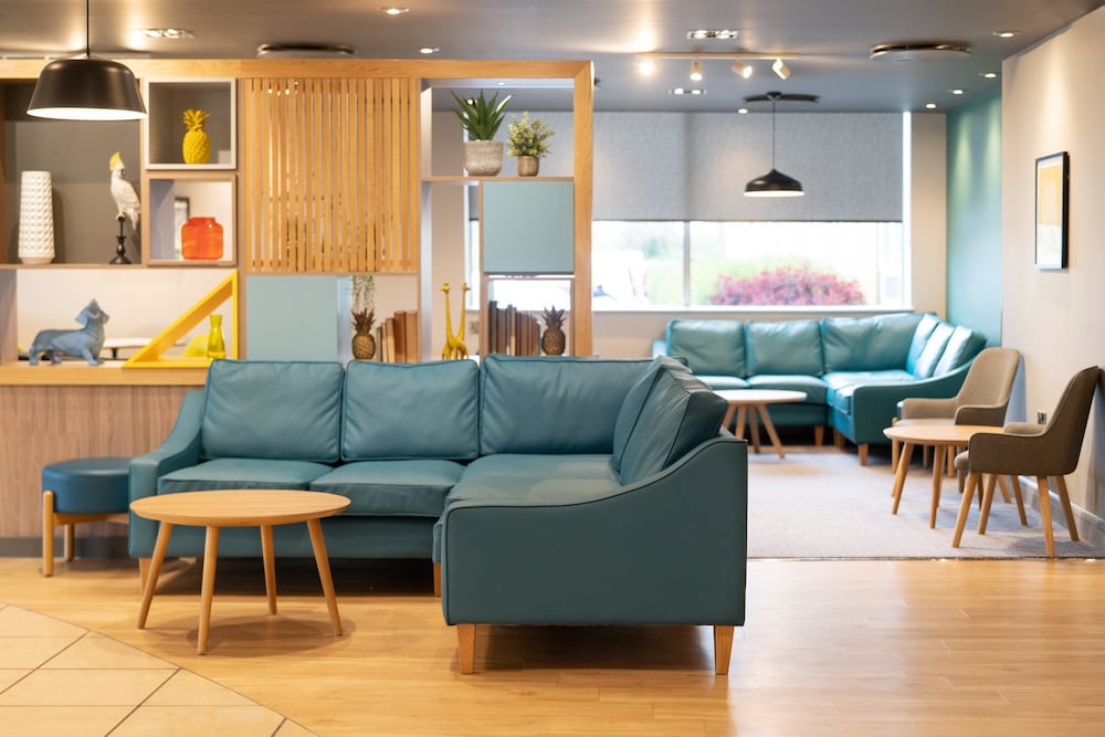Holiday Inn Southampton-Eastleigh M3, jct13 51/72