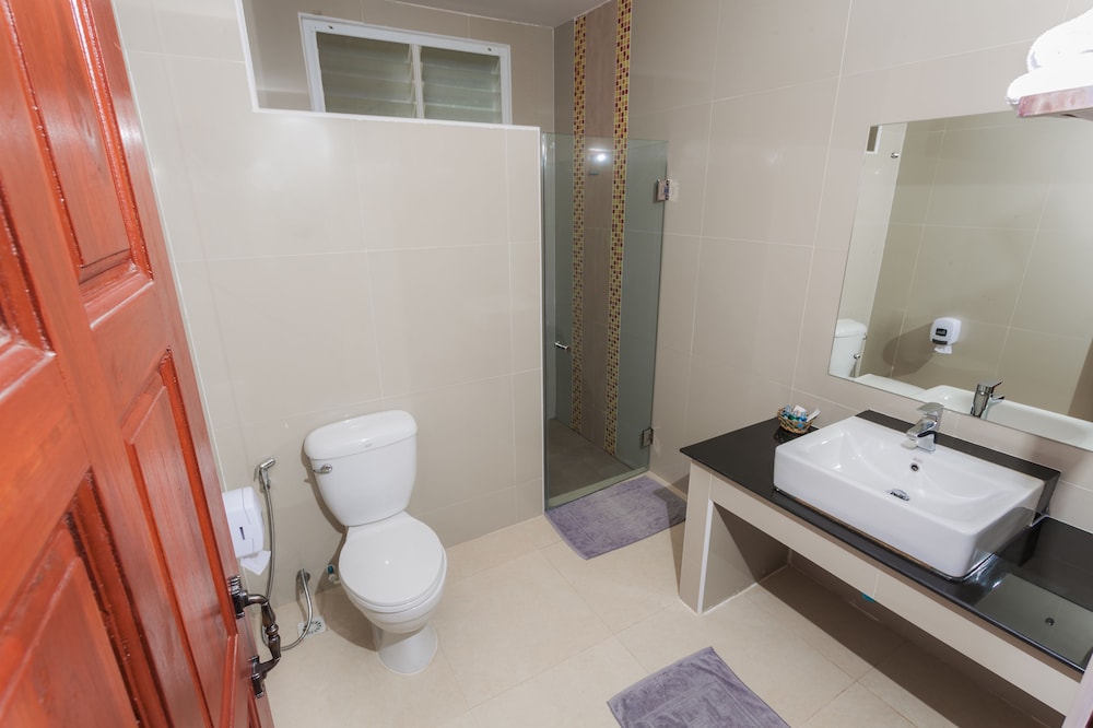 PIMANN INN HOTEL 44/47