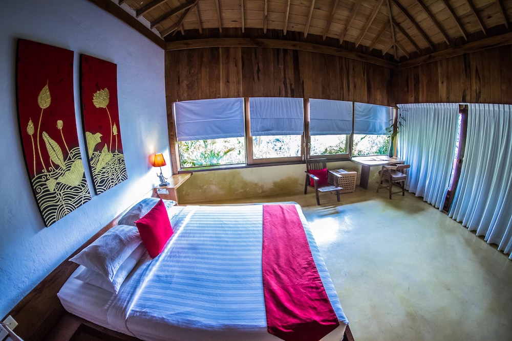 Cliff, Ocean, Superior, Residence, King Bed