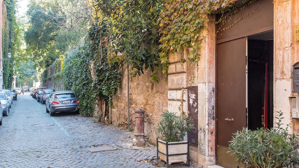 Rental In Rome Riari Garden Luxury 22/29