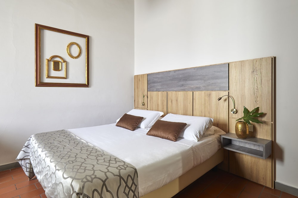 SETTE ANGELI ROOMS 32/72