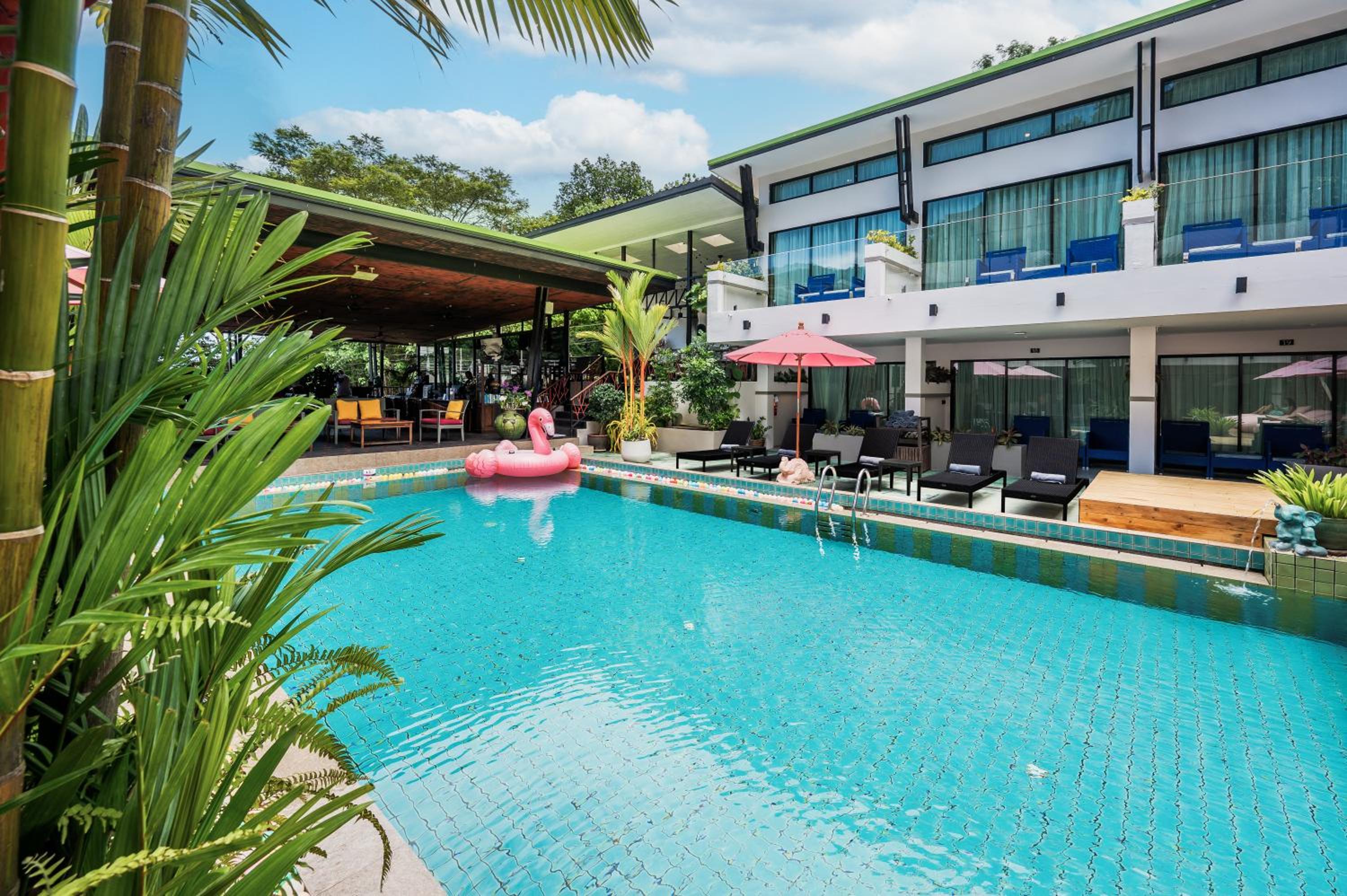Cc S Hideaway Hotel in KARON BEACH