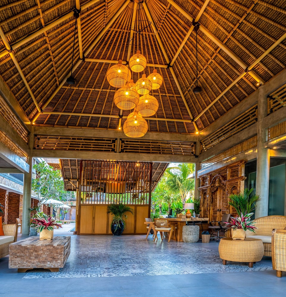Kahayana Suites 3/47
