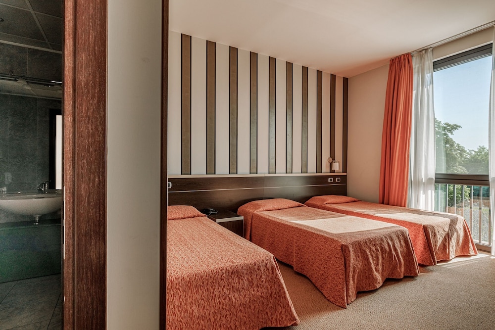 LVG Hotel Collection - Al Mulino 12/50