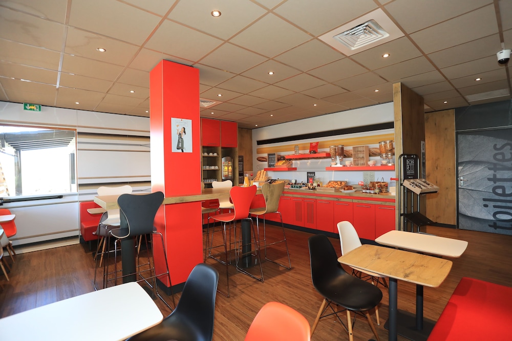 Ibis Aurillac 46/63