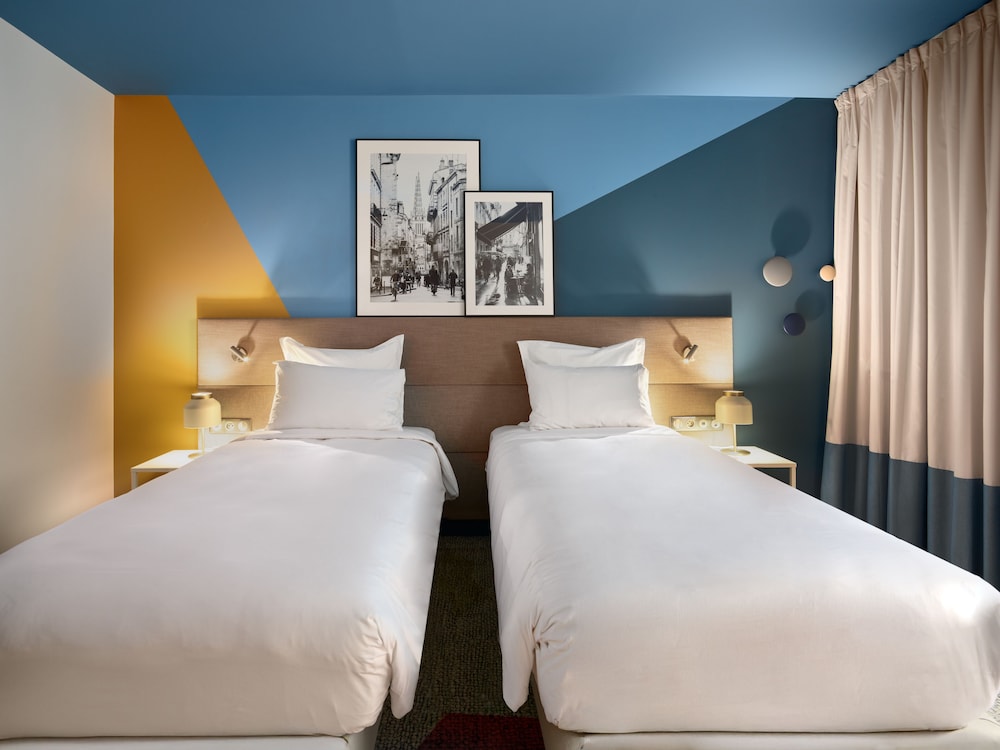غرفة متصلة بسرير كينج وسريرين منفصلين، Radisson Hotel Bordeaux Saint Jean 4/7