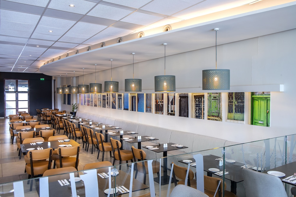 Mayfair Gardens 32/41