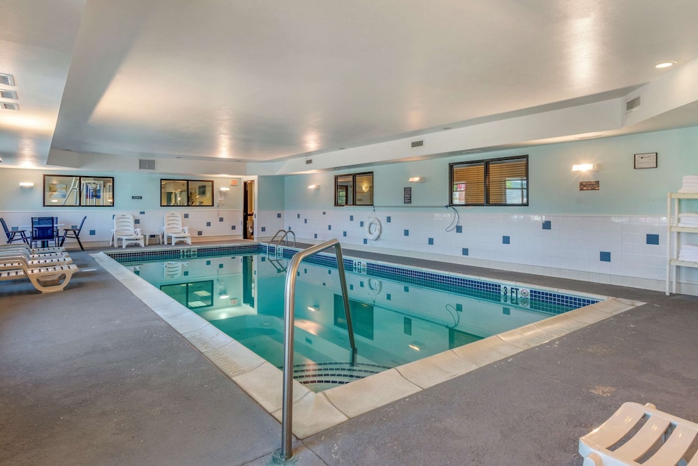 Comfort Inn Williamsport, PA 15/43