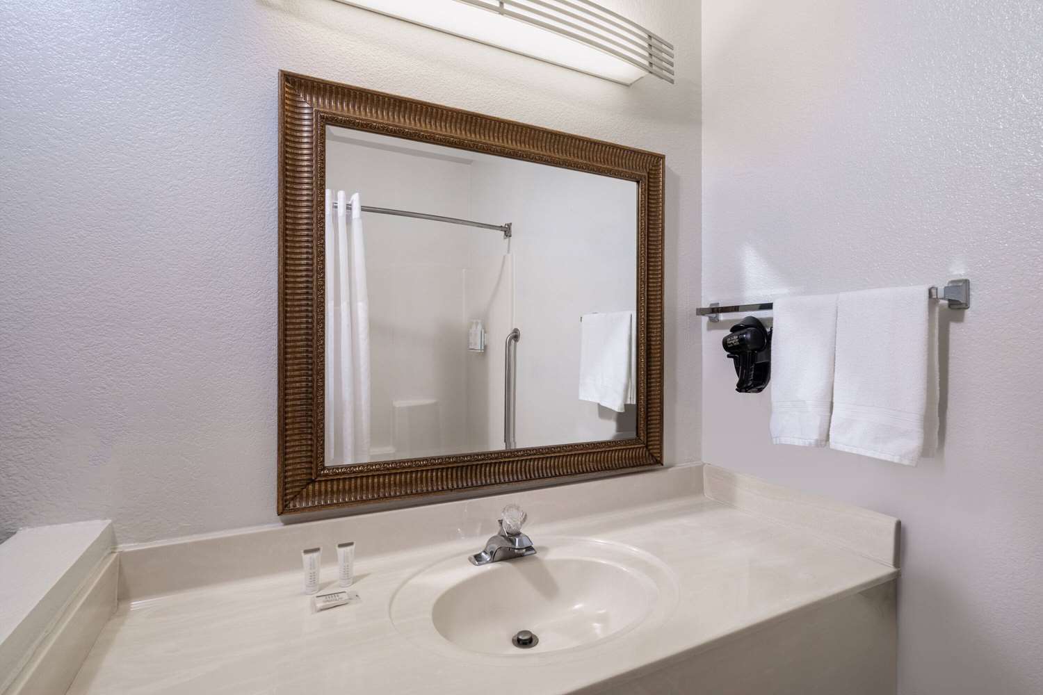 Travelodge by Wyndham Globe AZ 37/39