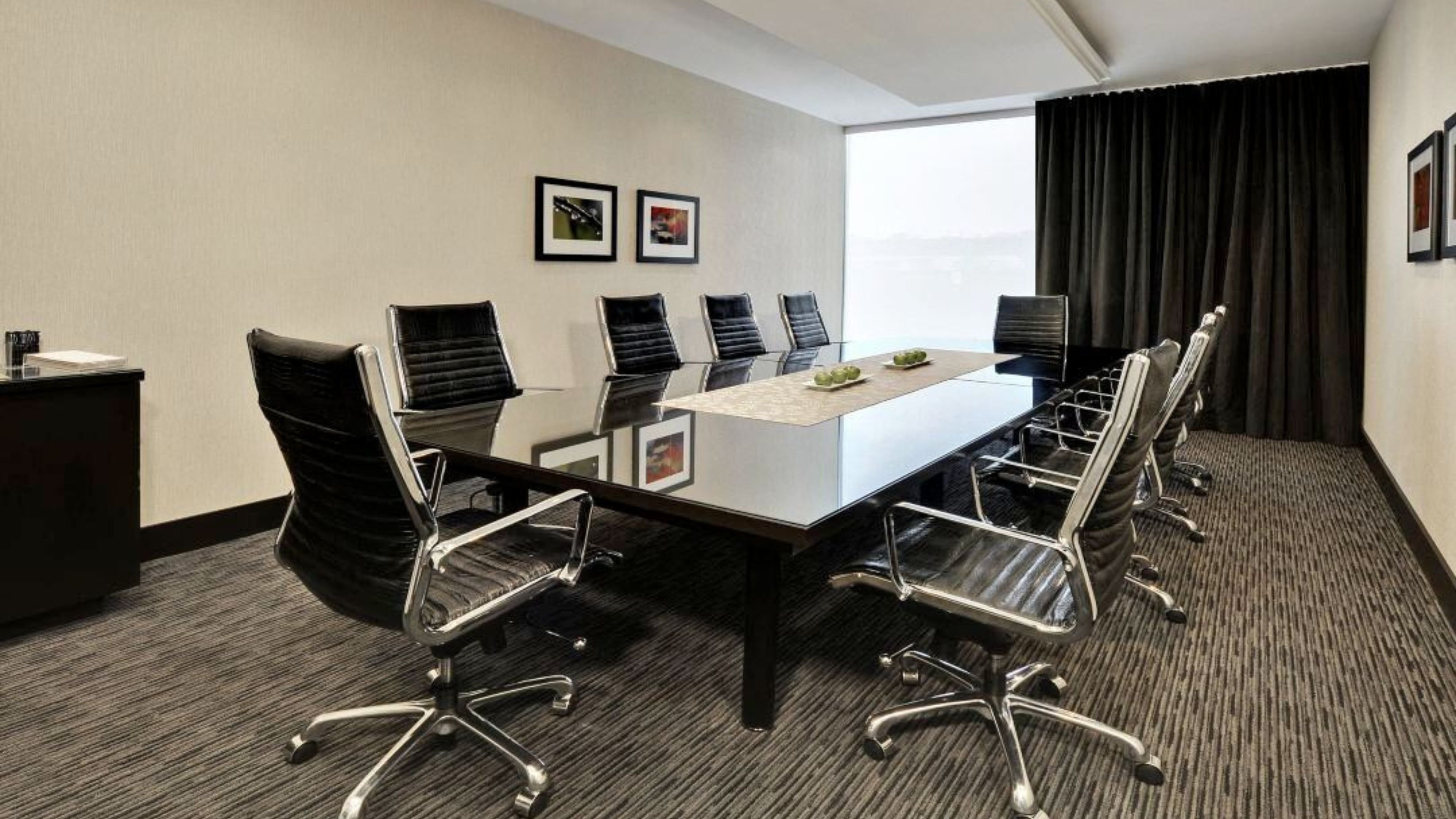 Crowne Plaza Toronto – North York 56/70