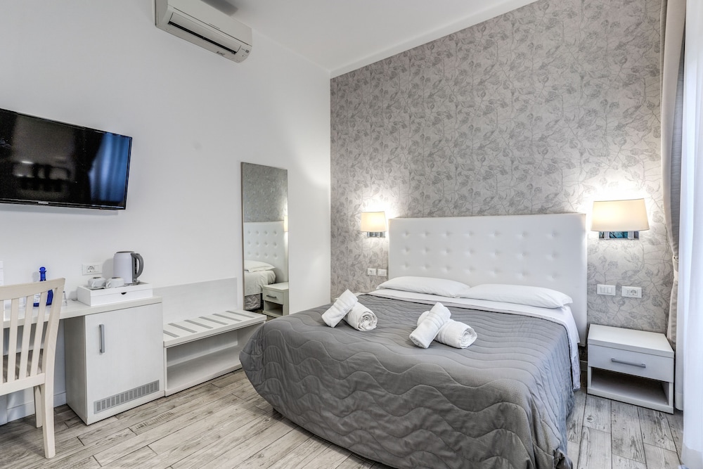 Gardenia Suite 9/25