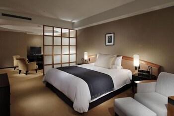Semi Room, Suite, Double Bed
