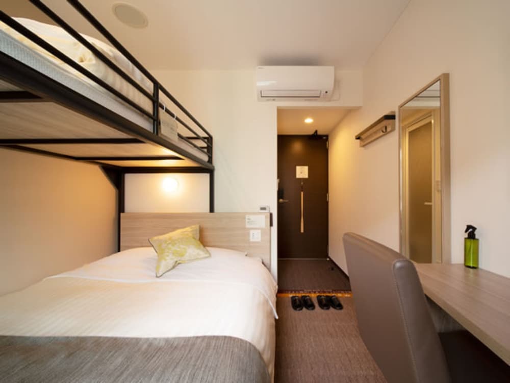 ROOM, DOUBLE AND BUNK BED