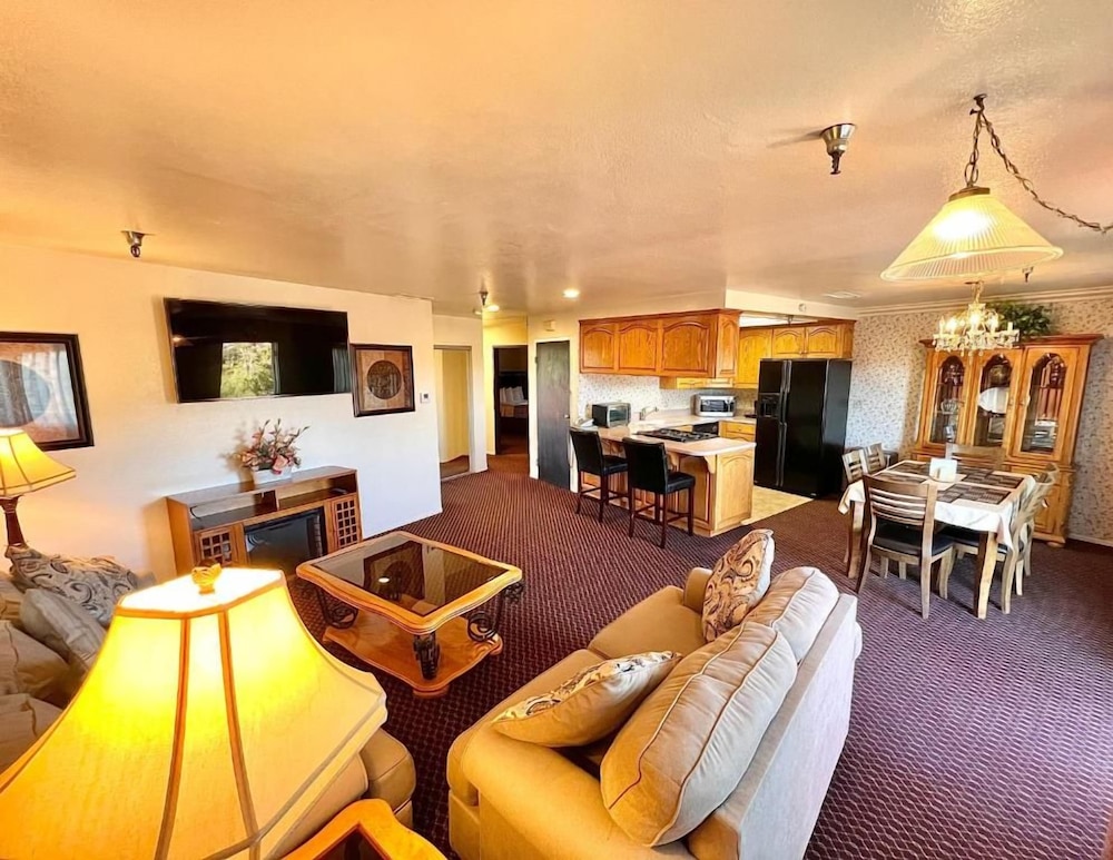 Oakridge Inn 42/53