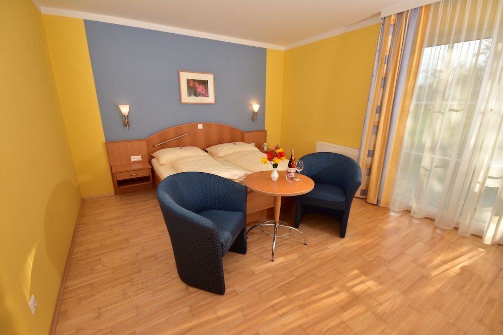 Golf & Therme Sonnepension 13/38