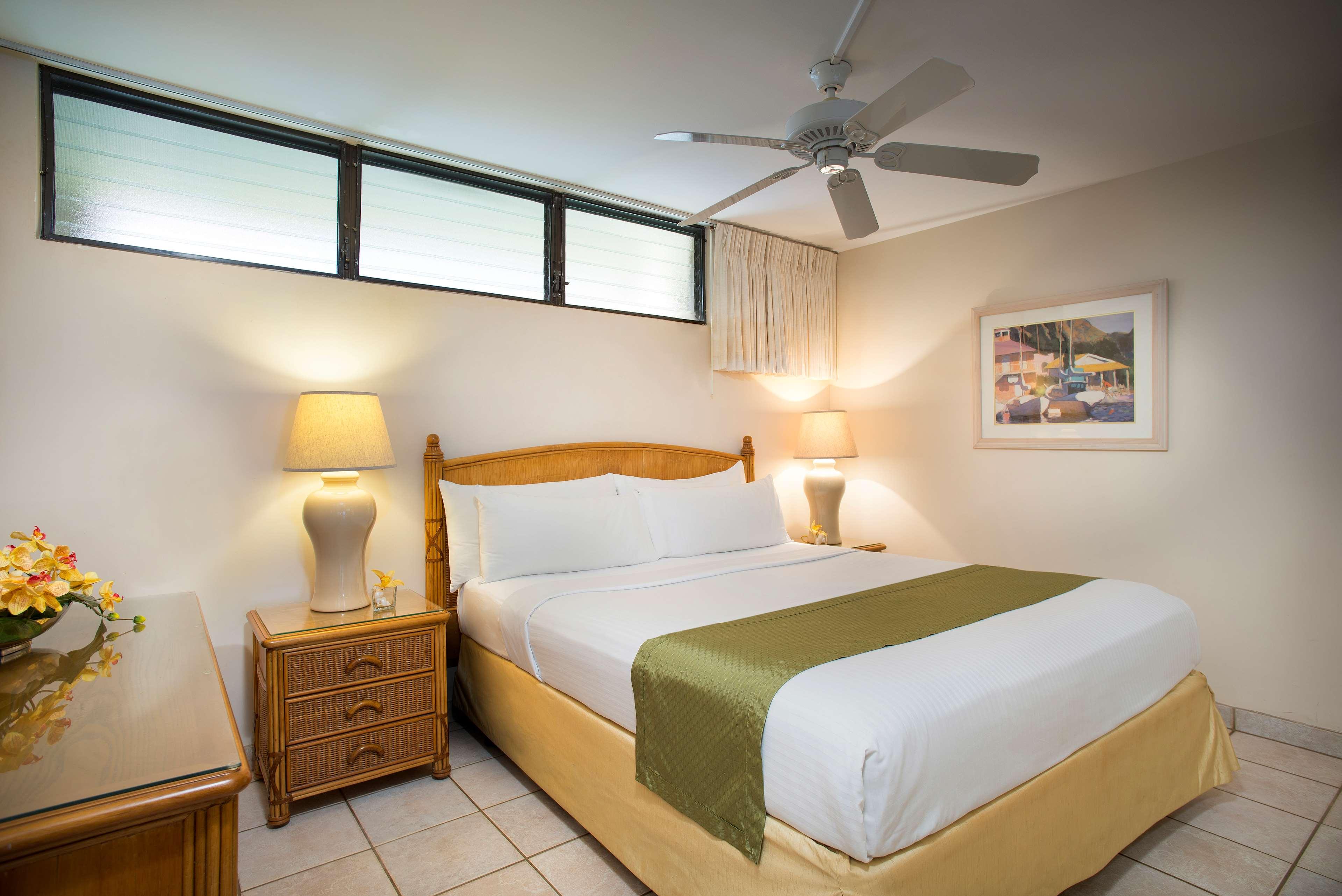 2 BEDROOMS, SUITE, GARDEN VIEW
