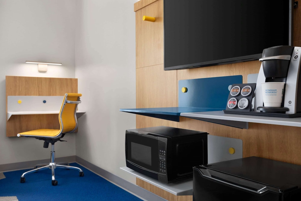 Microtel Inn Suites by Wyndham Lac-Megantic 27/33