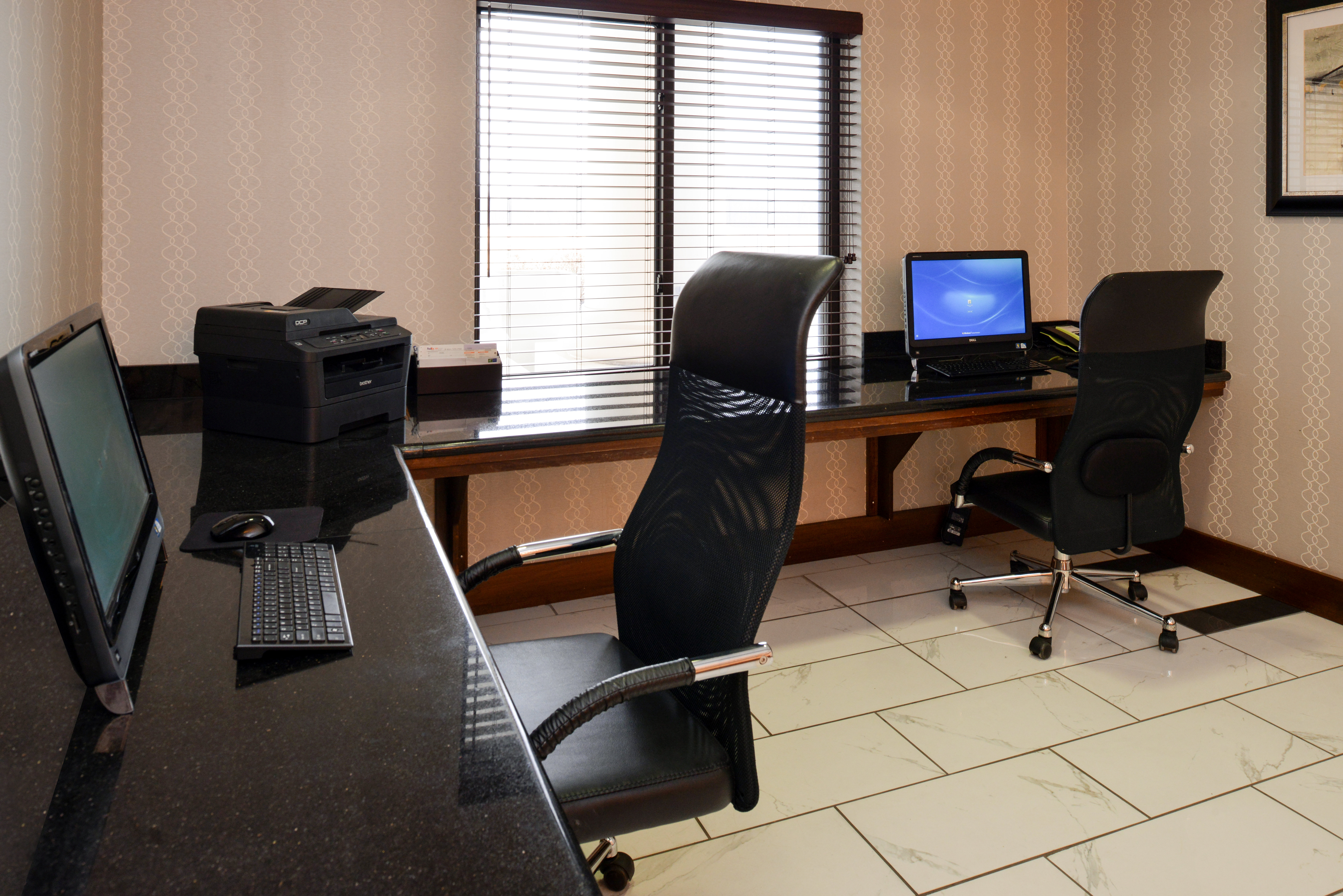 Holiday Inn Express Hotel And Suites Greenfield 57/65