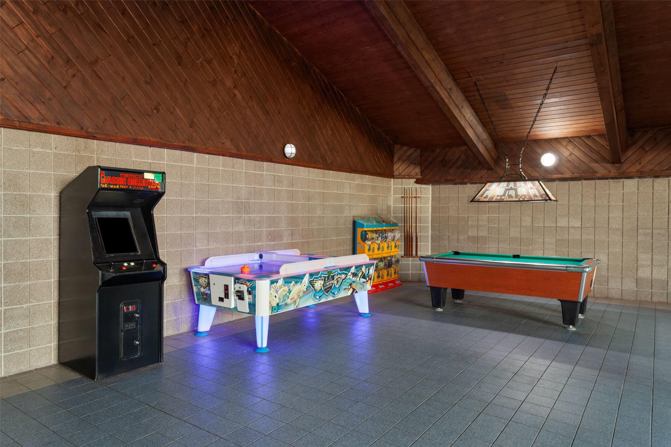 AmericInn by Wyndham Green Bay West 26/42