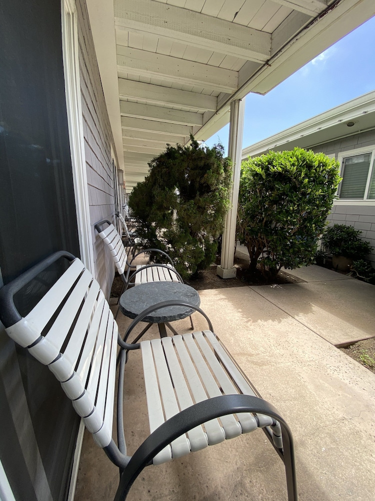 Monterey Bay Lodge 44/71