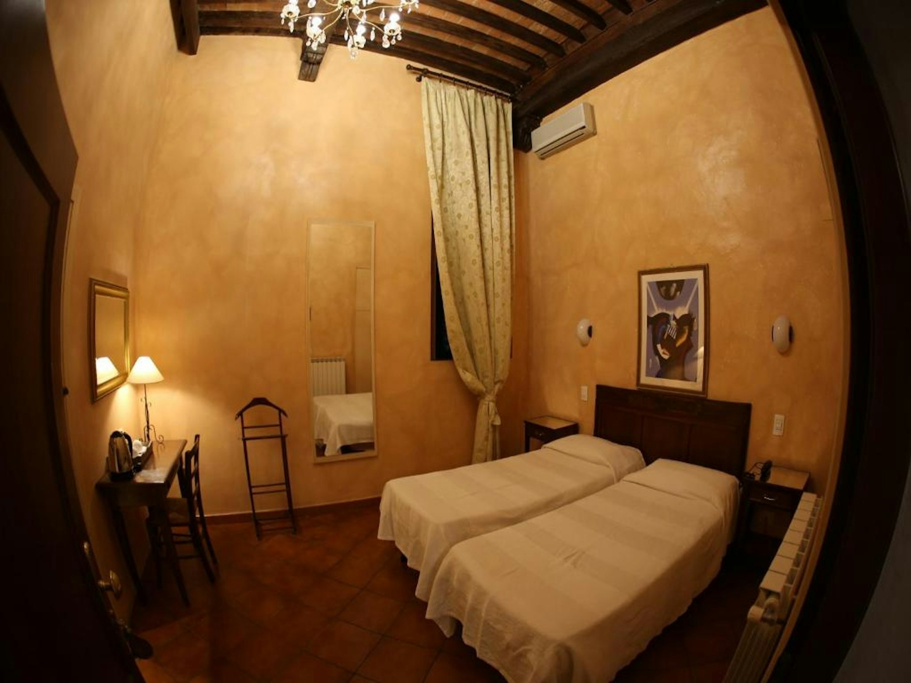 Italia Hotel 12/33