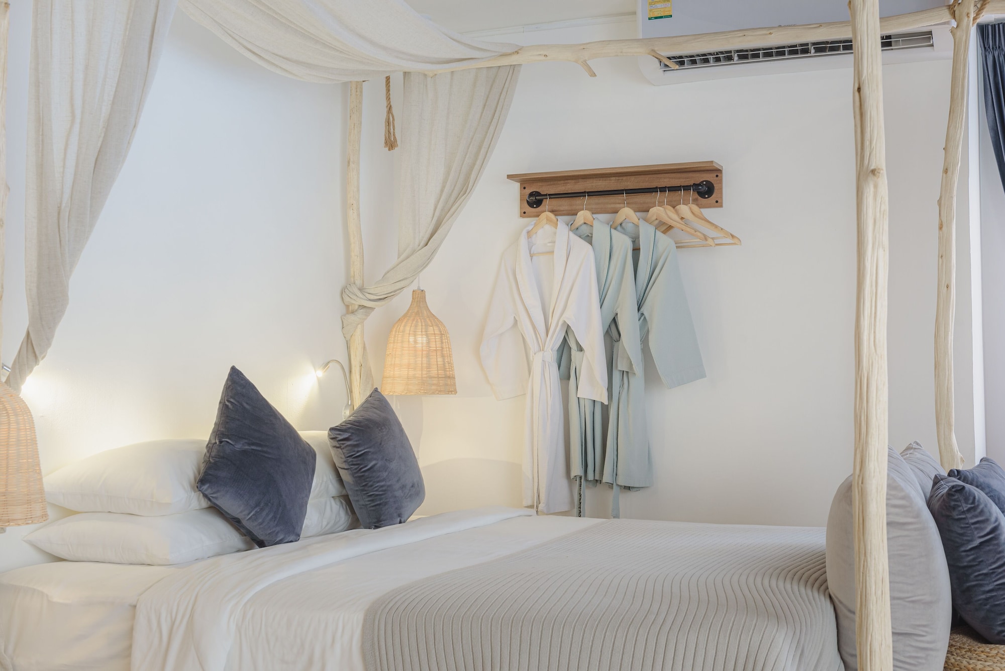 1 BEDROOM, SIGNATURE, LOFT, BATHTUB