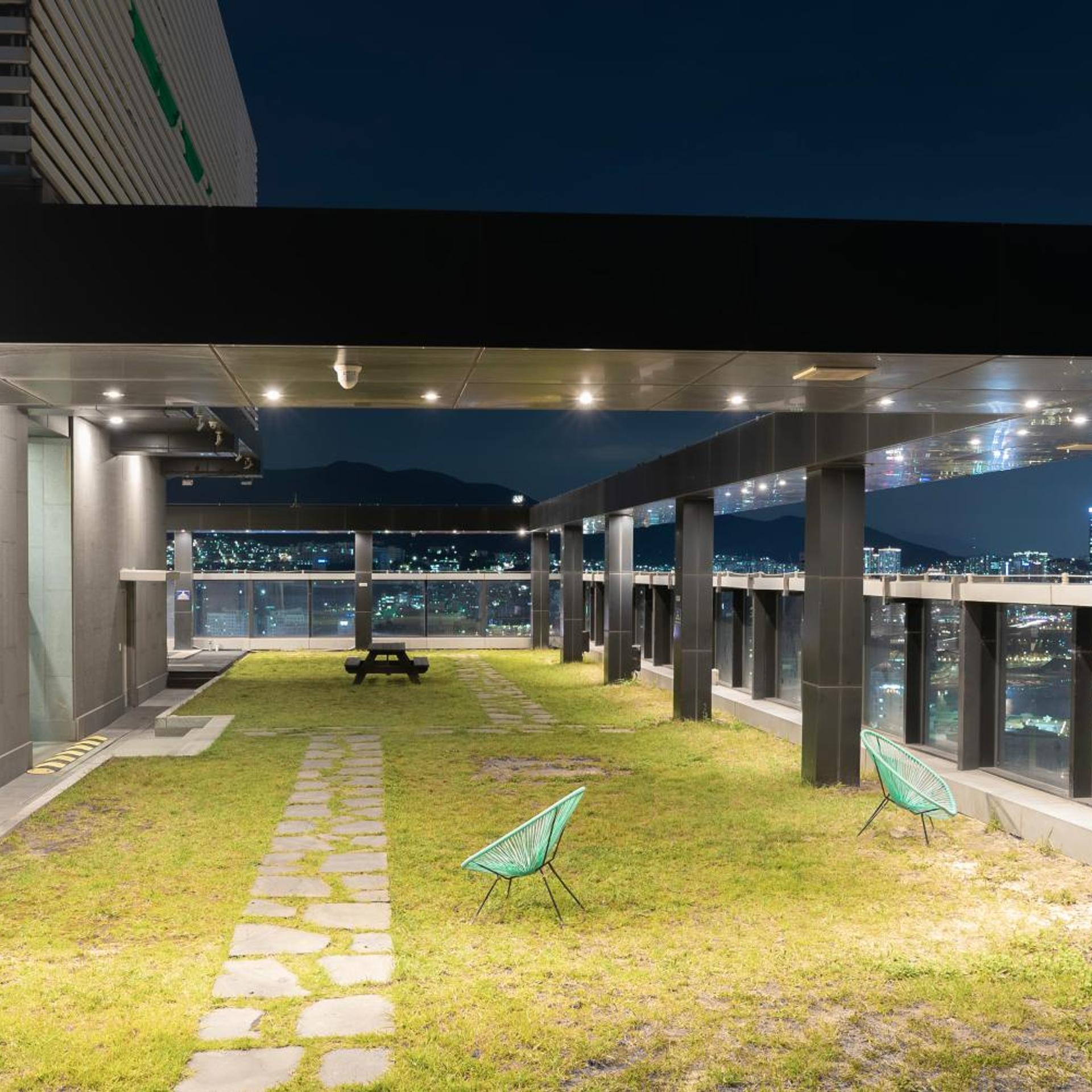 Northharbor Hotel 46/50