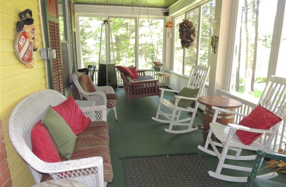 Brookview Manor Inn of the Poconos 33/51