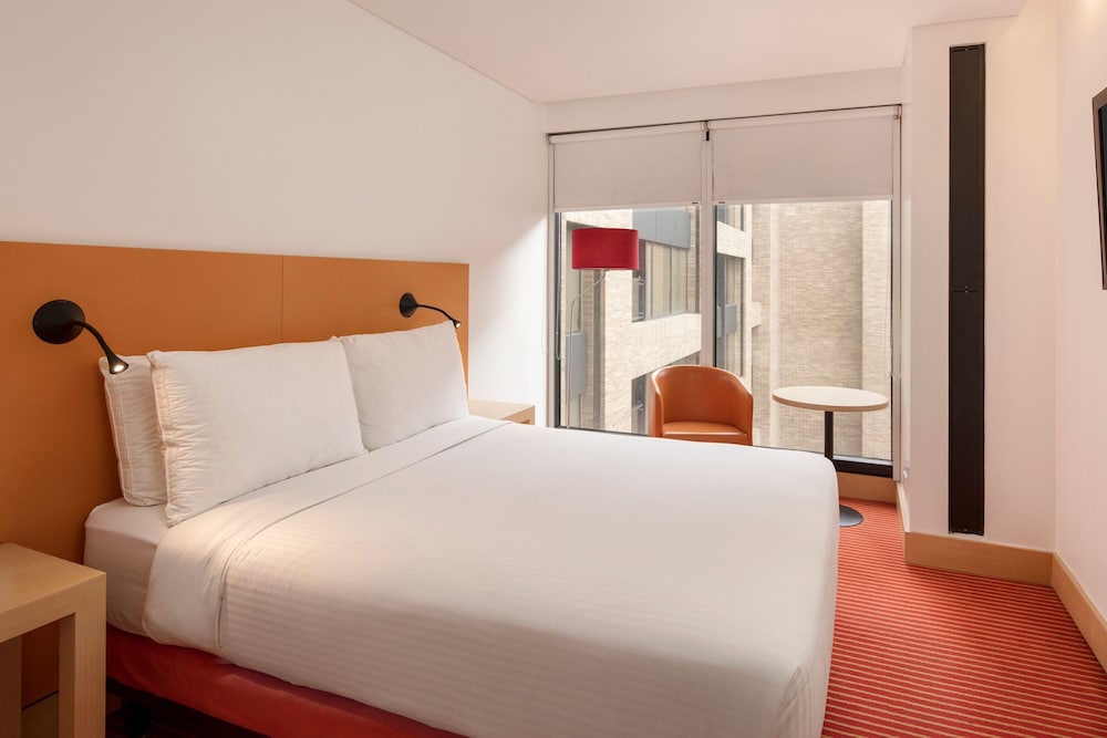 Fairfield by Marriott Bogota Embajada 12/50