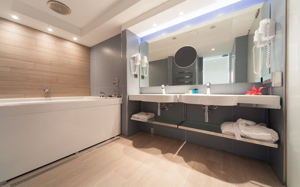 Hilton Lopud Beach Resort and Spa 3/50