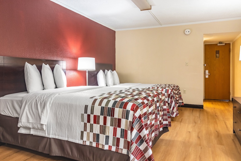 Red Roof Inn Ashtabula Austinburg 11/32