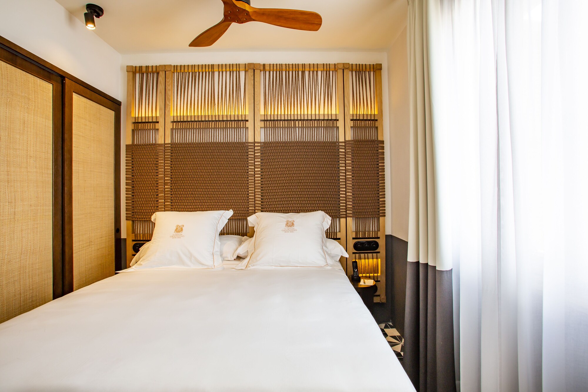 BASIC, DOUBLE BED