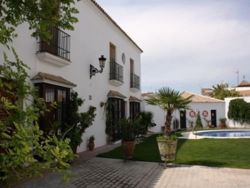 HACIENDA OLONTIGI in AZNALCAZAR