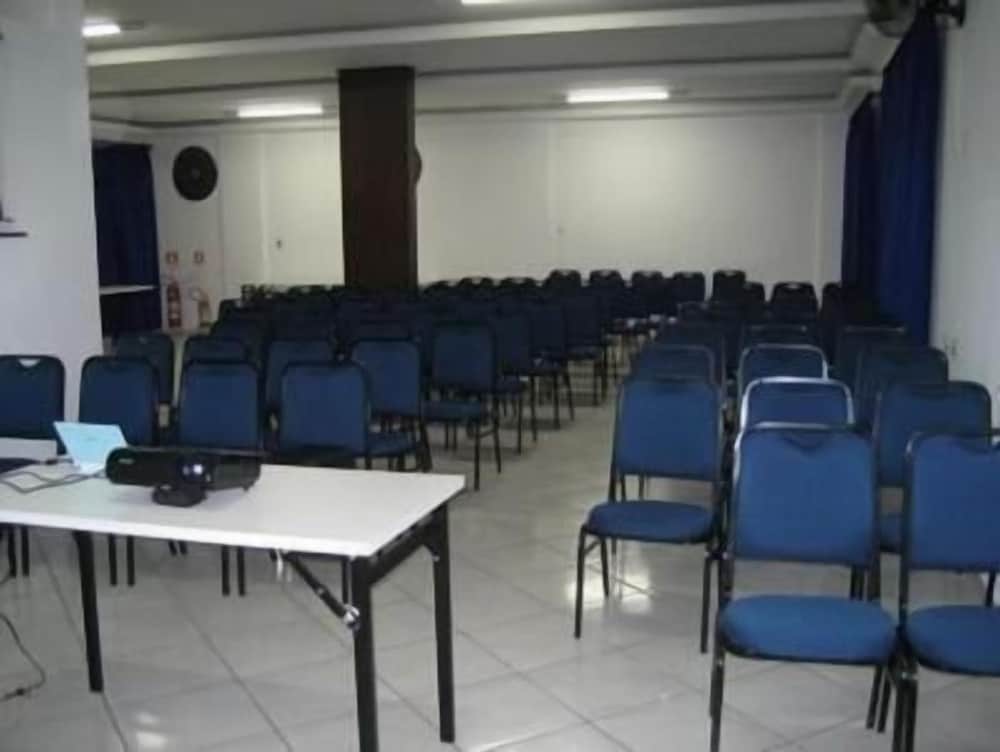 HOTEL AREIA BRANCA 33/39