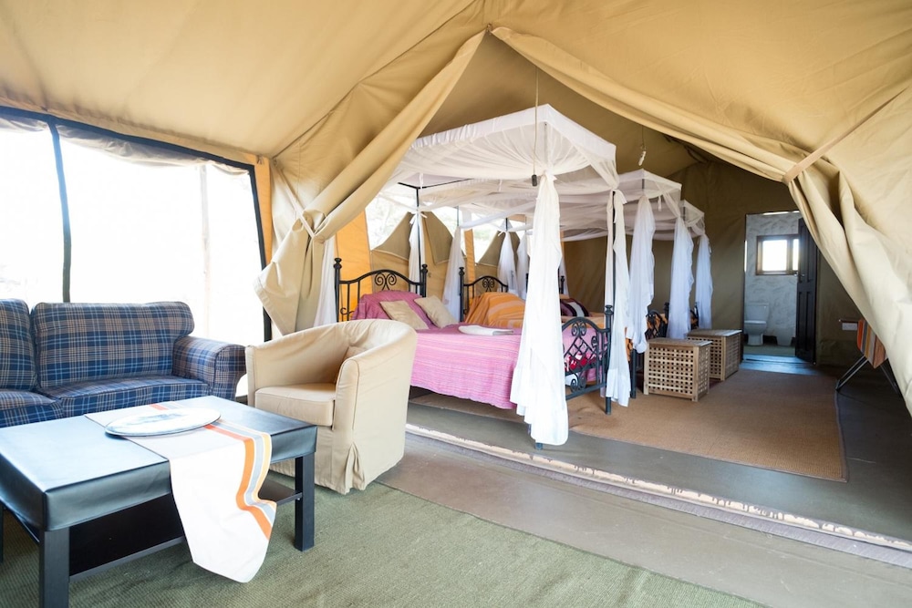 SERENGETI WILDEBEEST CAMP 26/55