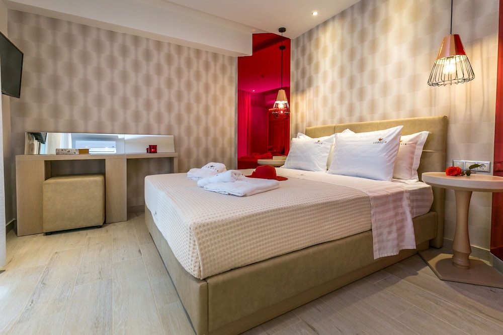 Lobelia Luxury Suites 10/50