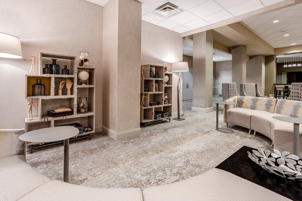 Holiday Inn Lafayette-City Centre 35/47