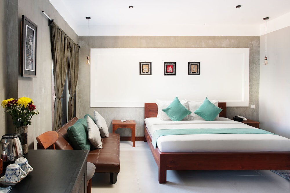 Central Blanche Residence 15/50