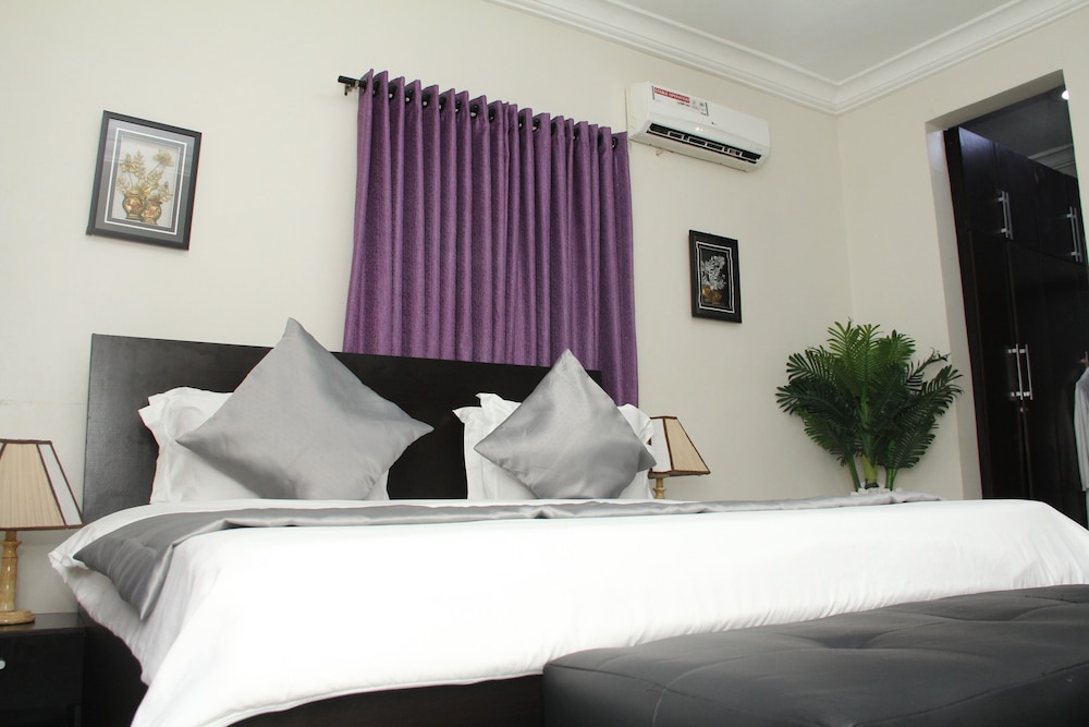 J. Gibson Hotel 21/50