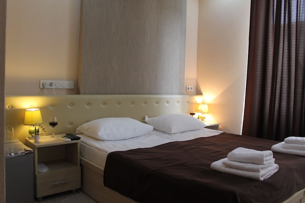 Standard, Double Bed