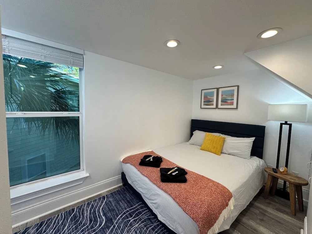 30 A Suites 32/79