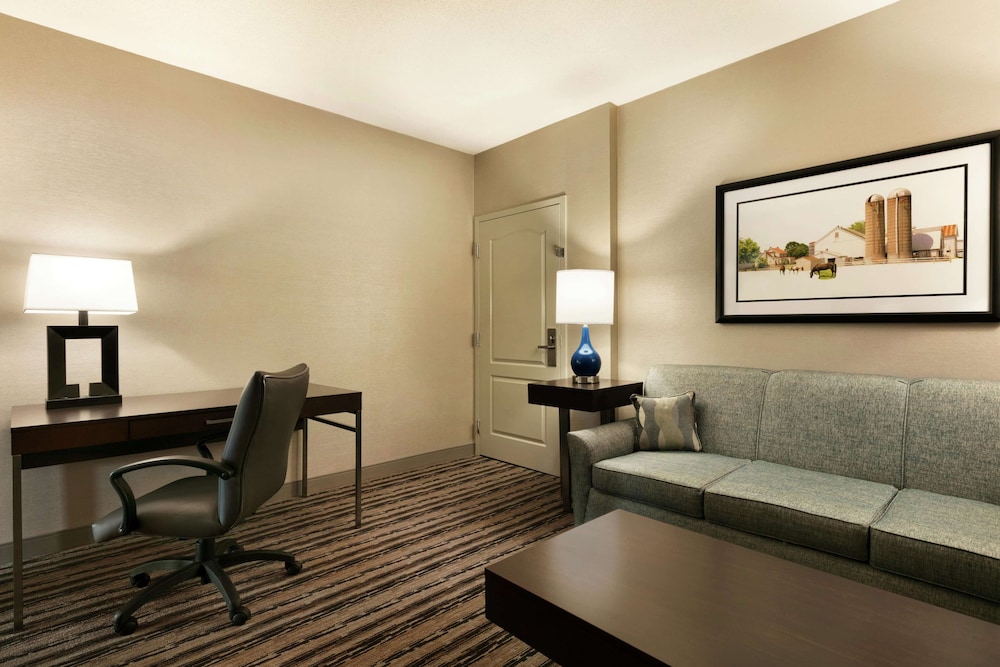 Doubletree Resort By Hilton Lancaster 35/62