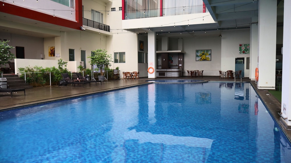 AMALIA HOTEL 39/45