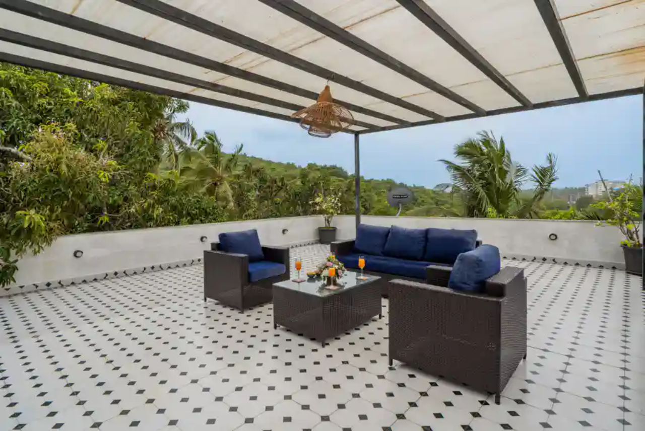 ELIVAAS Casa Ritzy 5-BHK Villa With Private Pool & Lift Near Popular Beaches 10/12