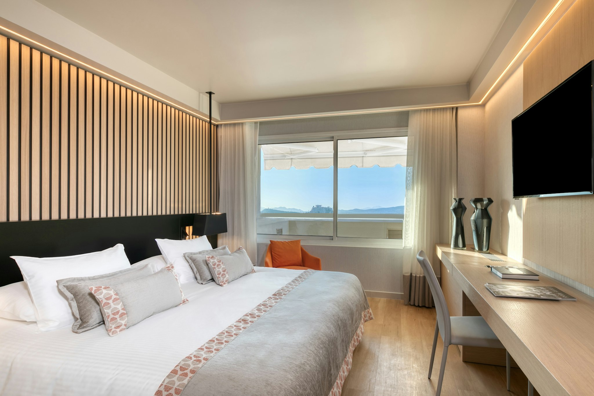 Divani Caravel Hotel 20/87